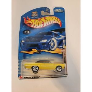 NIB 2002 Hot Wheels Metal Collection #110 Yellow 1970 Plymouth Roadrunner